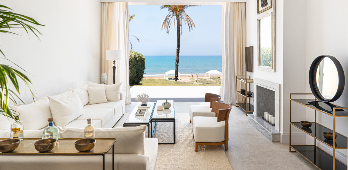 09-mandola-rosa-presidential-beach-residence-exterior-grecotel